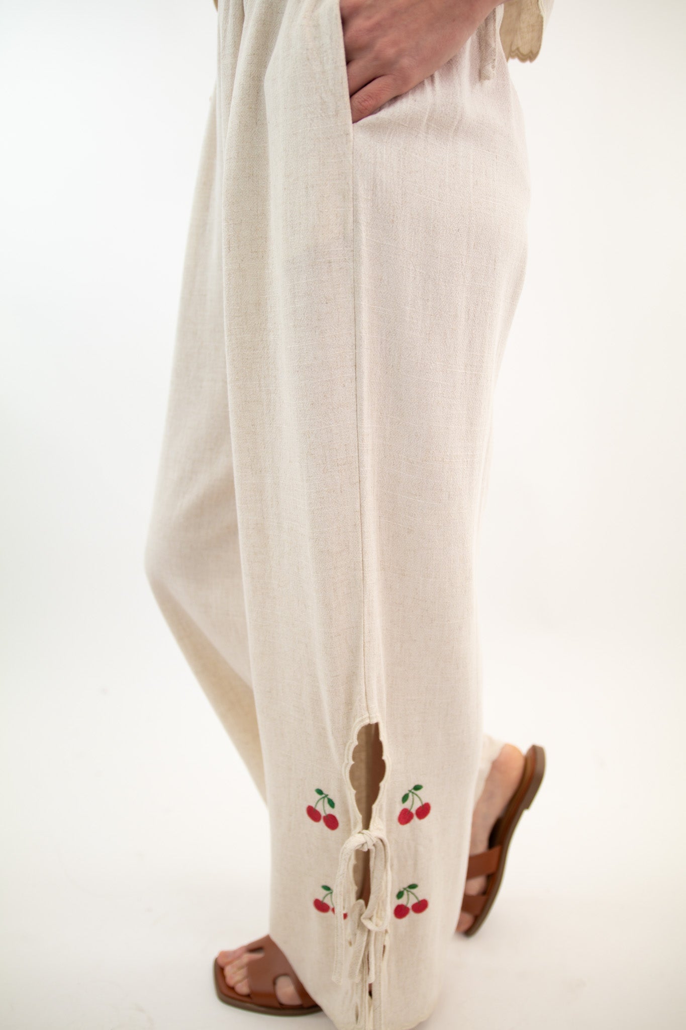 Linen Embroidered Scallop Hem Pants