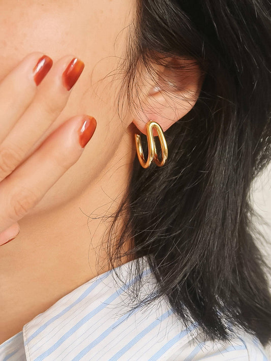 Lucille 18K Gold Non-Tarnish Double C Hoop Earring