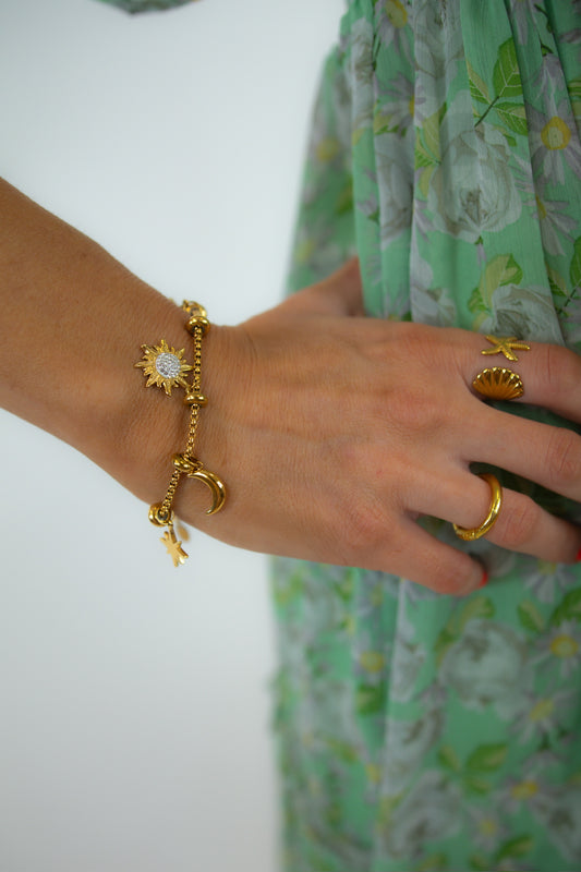 18K Gold Star & Moon Charm Bracelet