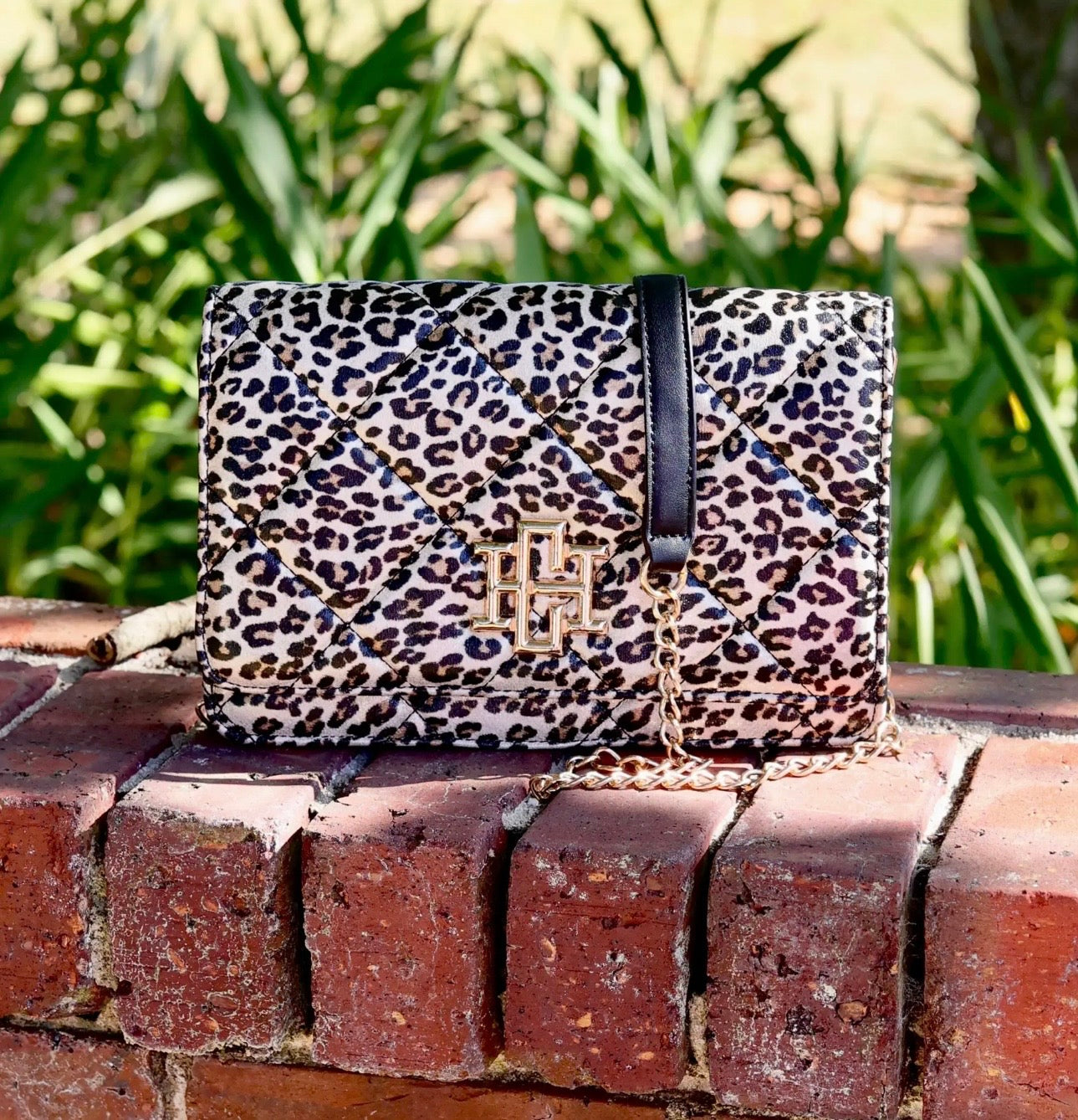Bryn Clutch / Crossbody - Caroline Hill