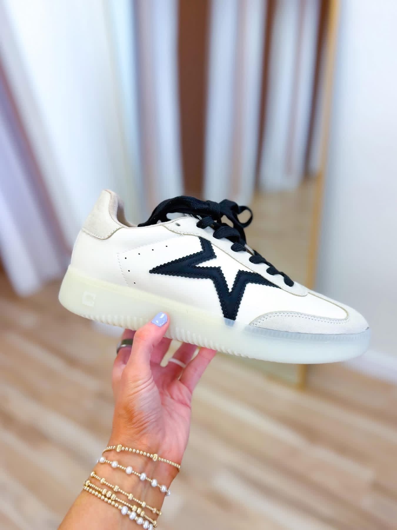 Peaches Star ShuShop Sneaker