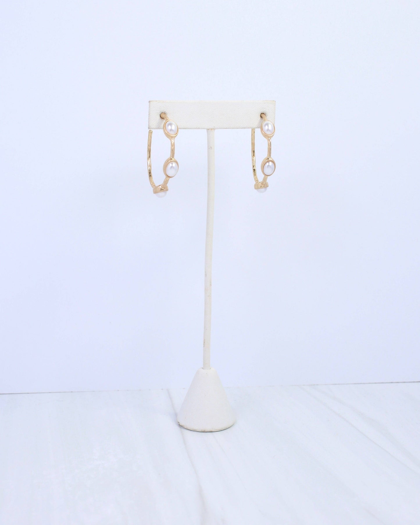 Arabelle Oval Pearl Hoop Earring Worn Gold: Default