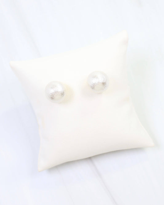 Alina Textured Pearl Stud Earring Cream: Default
